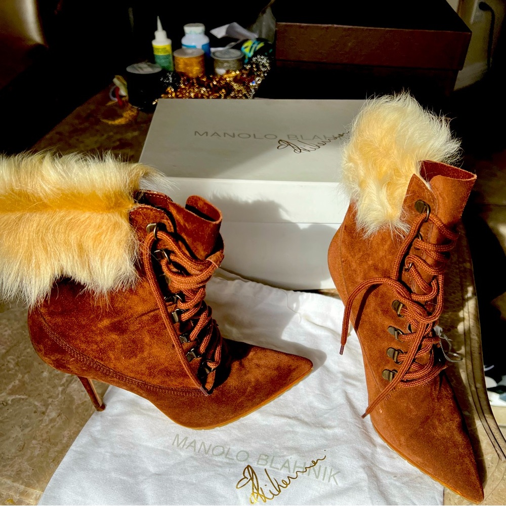 Rihanna Manolo Blahnik  boots